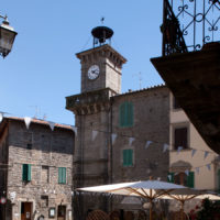 piancastagnaio_piazza_orologio2